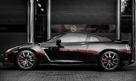 Стайлинг интерьера Nissan GT-R от Carlex Design 